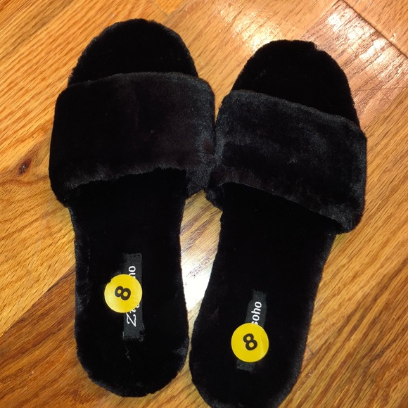 BRAND NEW❣️ Fuzziest Slippers ❣️ - Picture 1 of 8